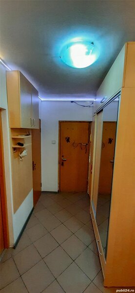 13 Septembrie, apartament 3 camere decomandat, loc parcare + boxa.
