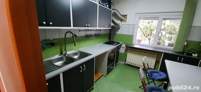 13 Septembrie, apartament 3 camere decomandat, loc parcare + boxa.